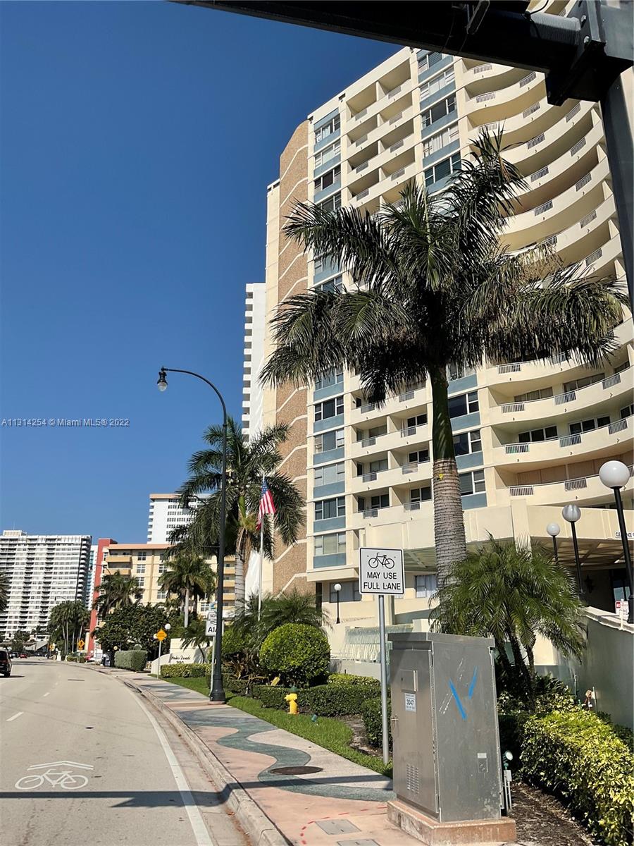 3180 Ocean Dr #1503 in Hallandale Beach