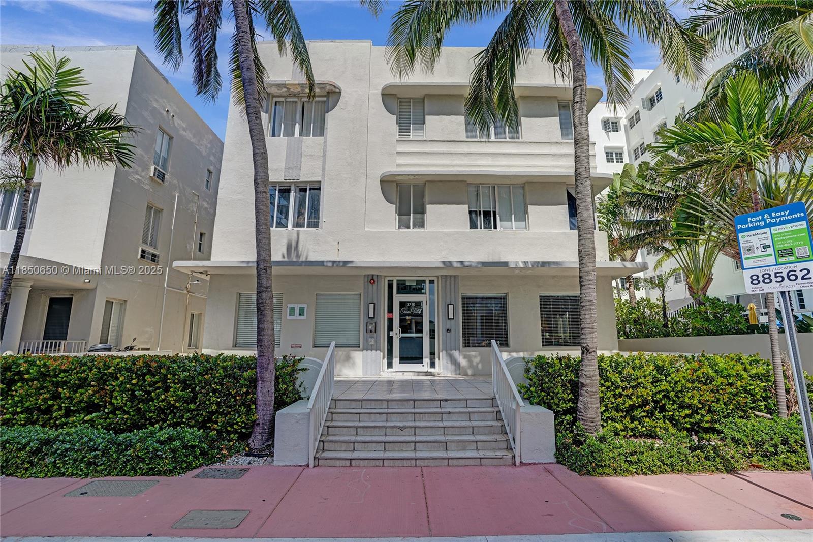 3710 Collins Ave #N-100 in Miami Beach
