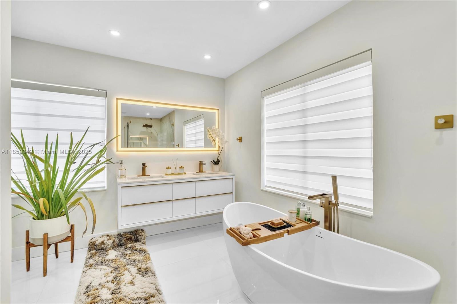 Home sold by Adi Gal at 1402 Fletcher St, Hollywood