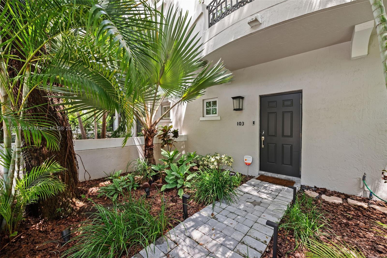261 Navarre Ave #A-3 in Coral Gables