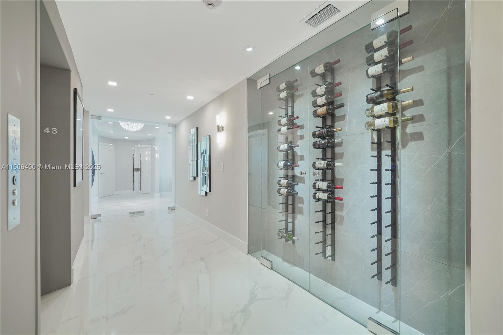 300 Pointe Dr #4306 in Miami Beach