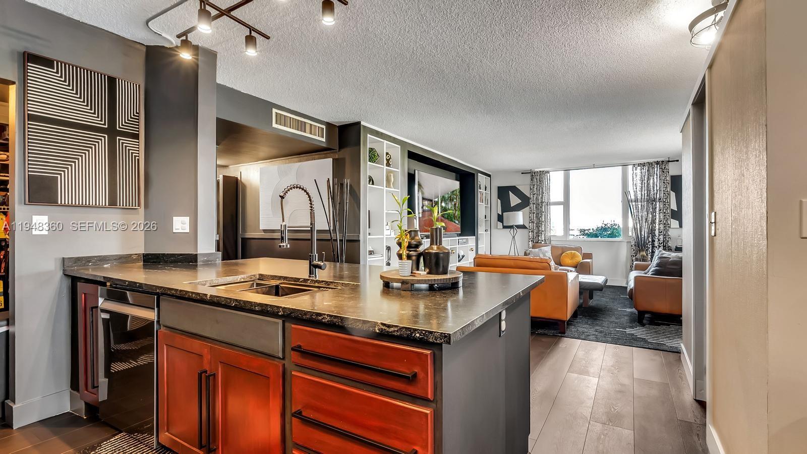 3800 Hillcrest Dr #401 in Hollywood