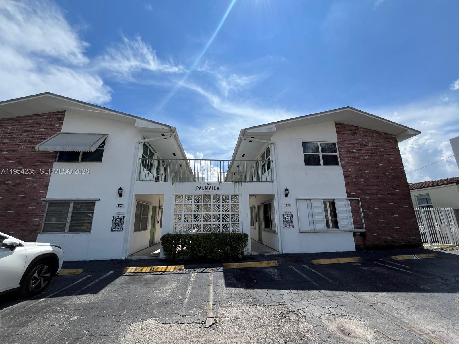 1824 Monroe St #1 in Hollywood