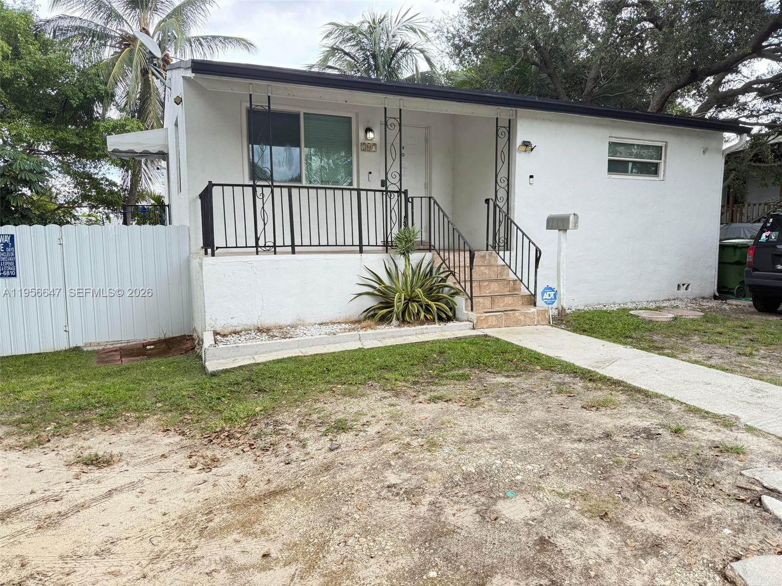 707 8th Ave in Hallandale Beach