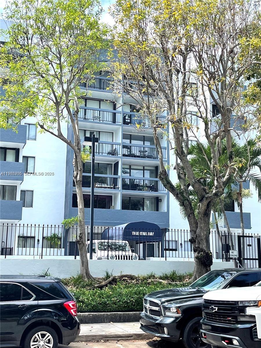 2715 Tigertail Ave #203 in Coconut Grove