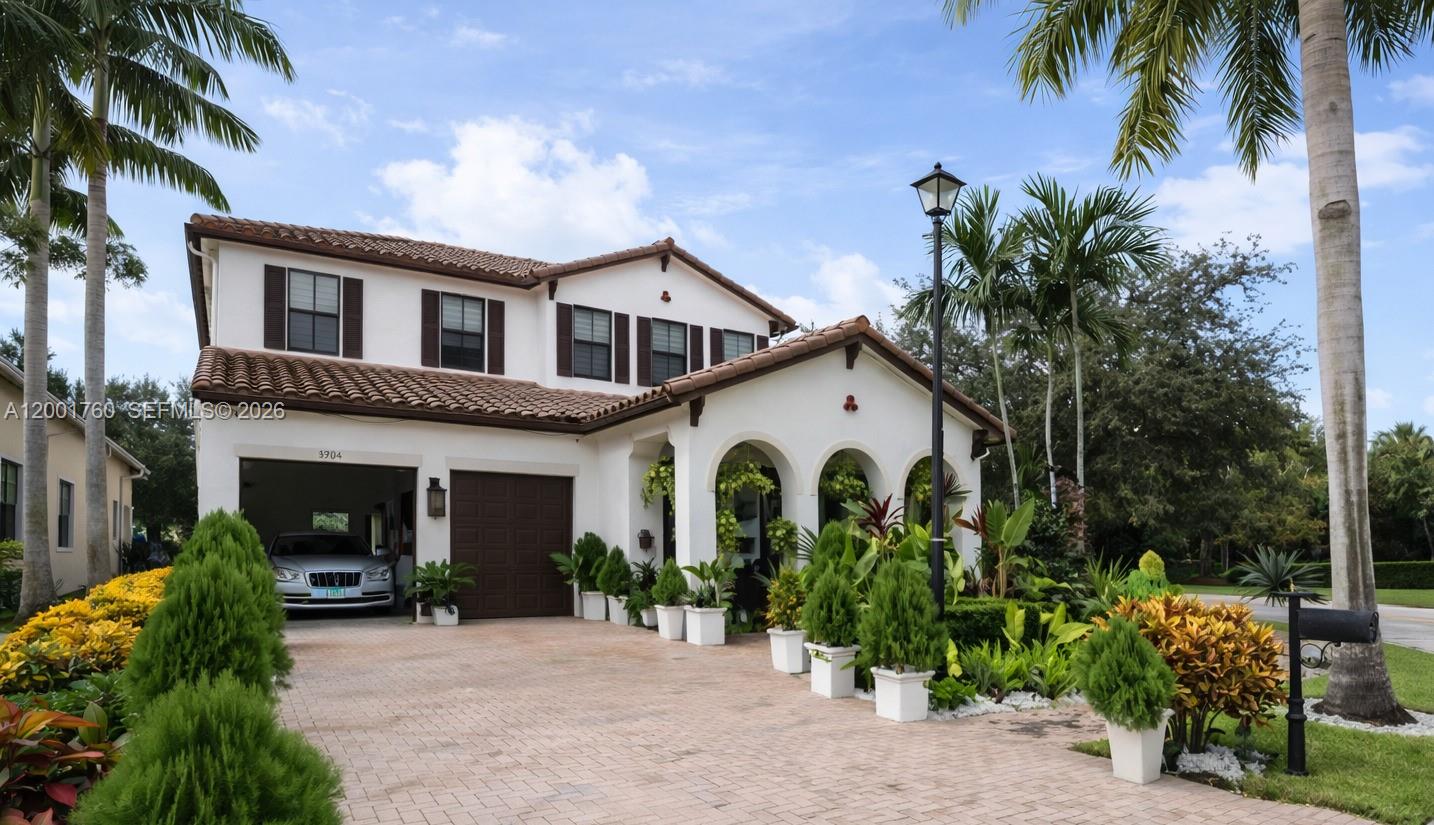 8537 39th Ct in Cooper City