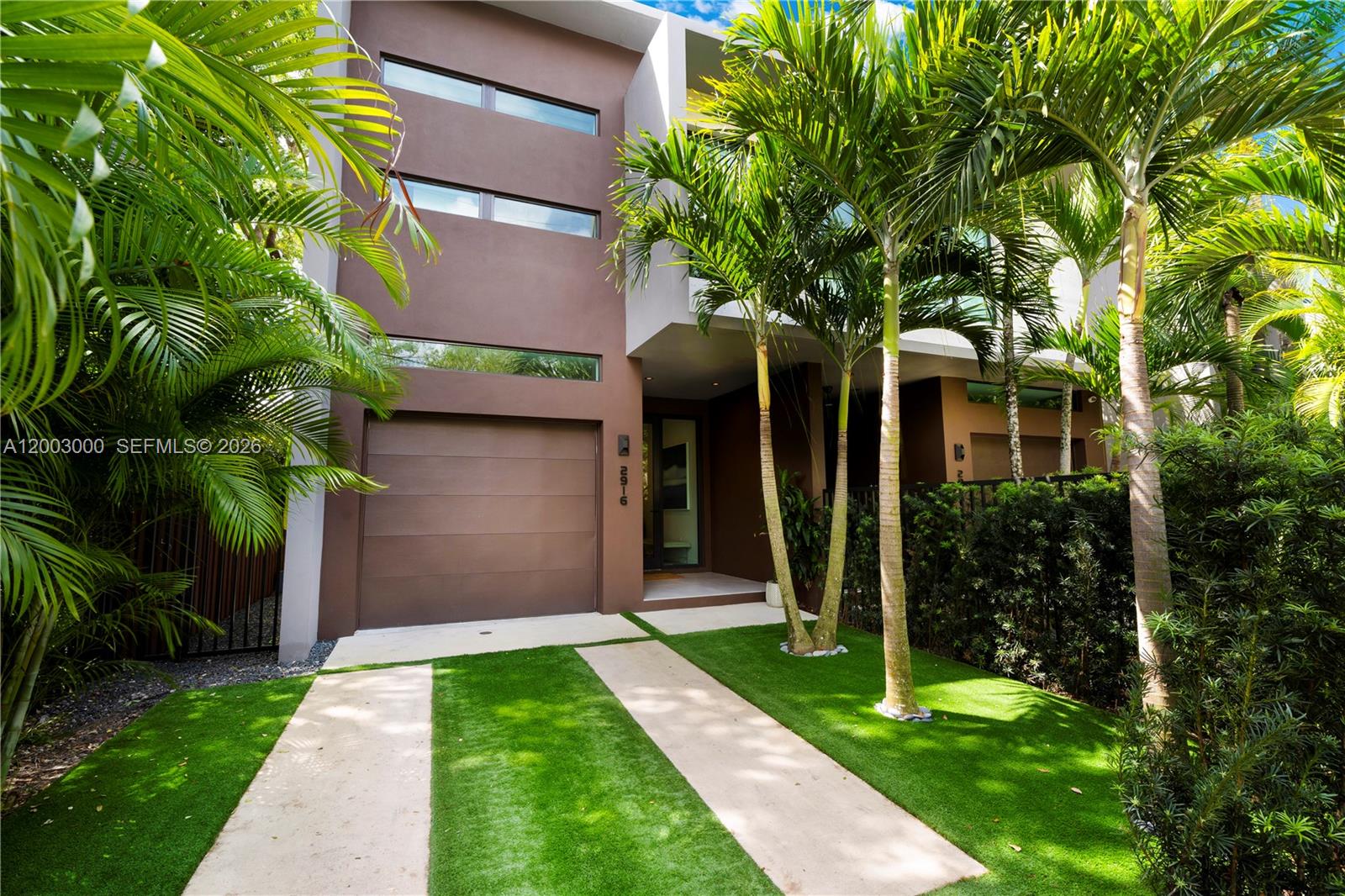 2916 Jackson Ave #2916 in Coconut Grove