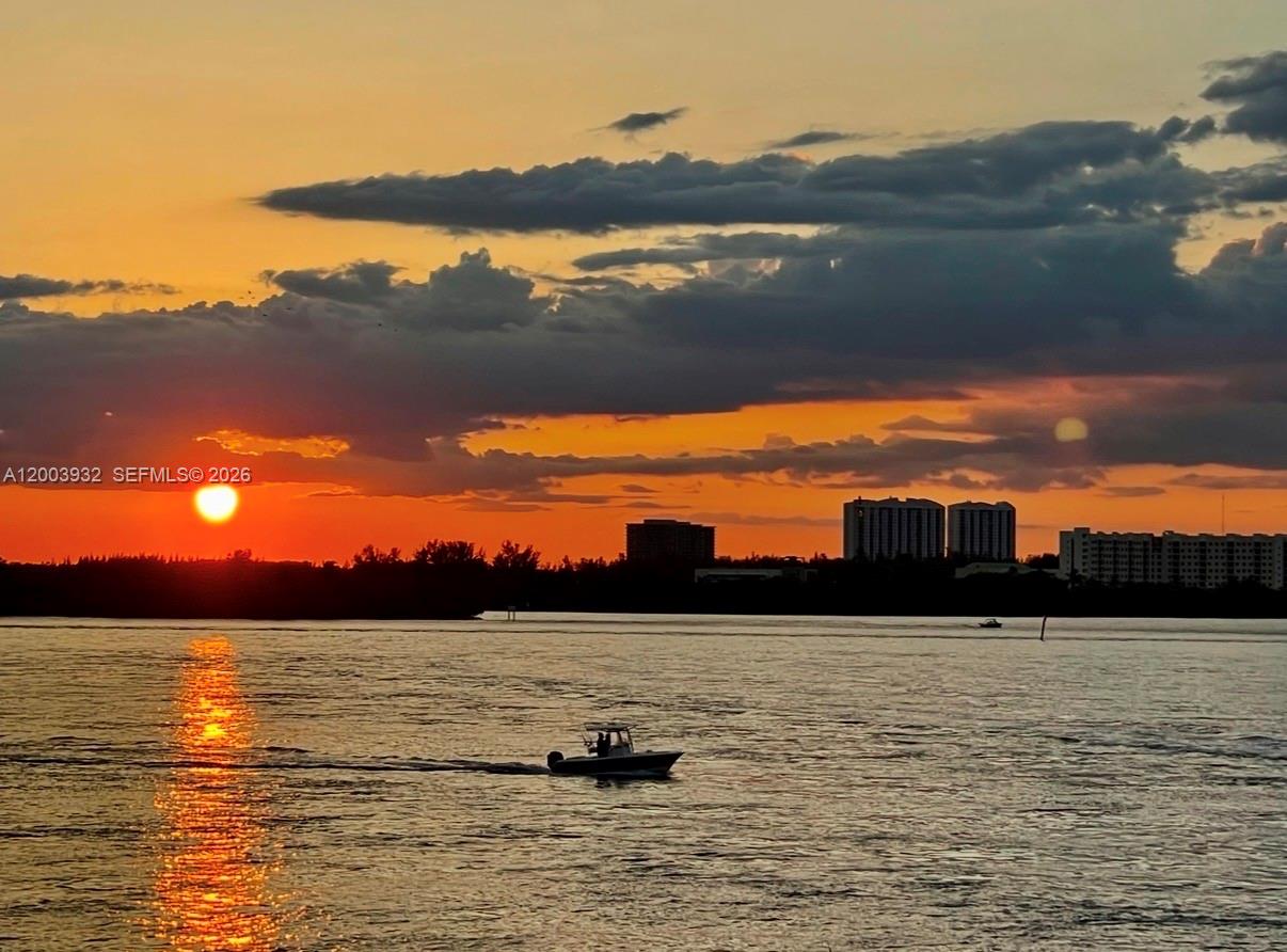 286 Bal Bay Dr #2B in Bal Harbour